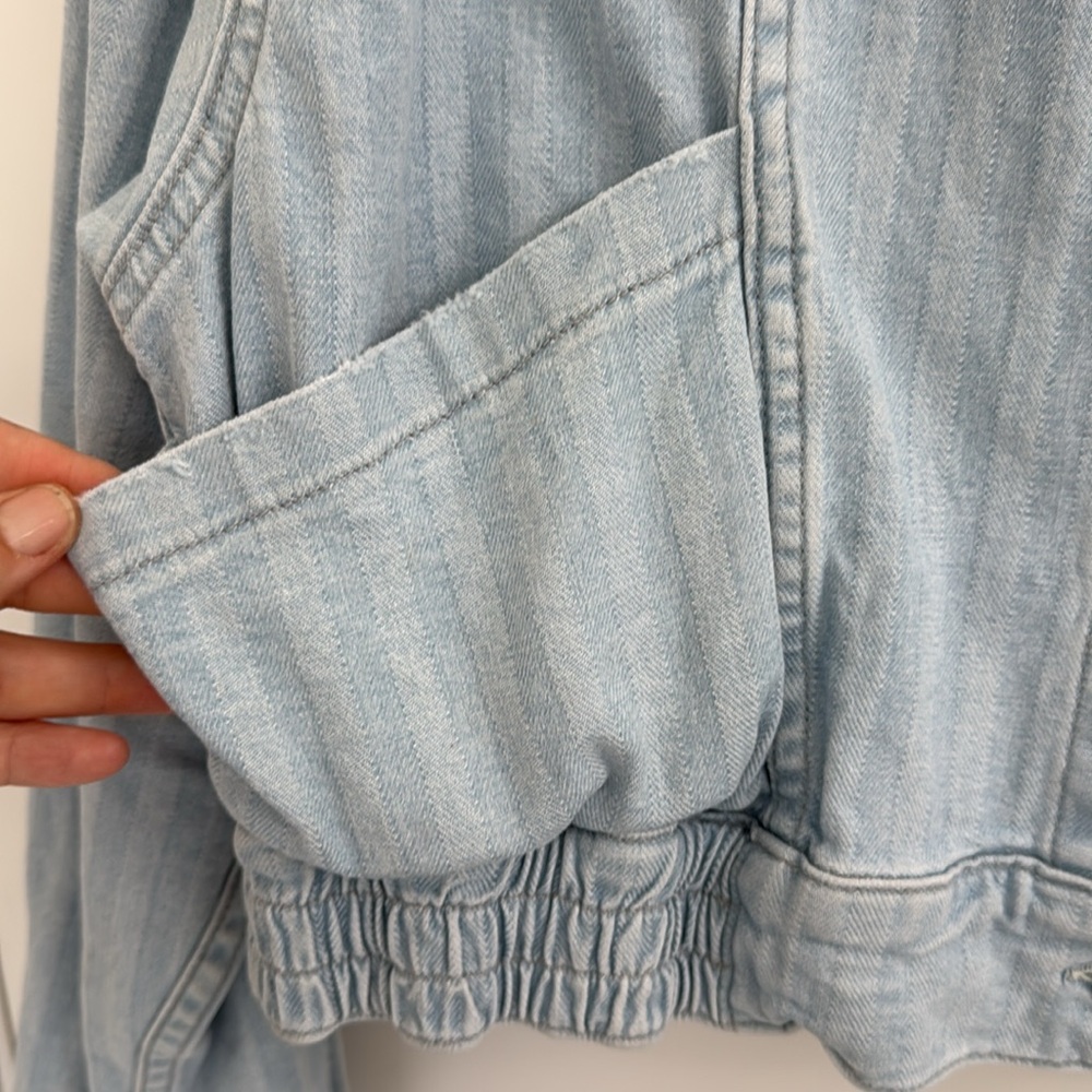 AMO Cropped Denim Jacket, Sz L - Picture 5 of 12